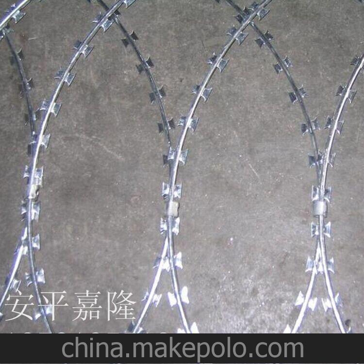 高鐵鐵路刺絲滾籠 高鋅出口刺絲滾籠價格定做 綠色涂塑刺絲滾籠