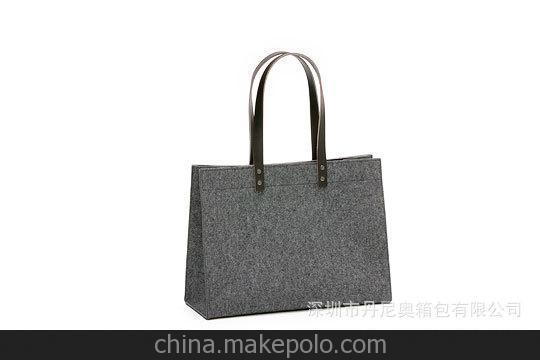 廠(chǎng)家直銷(xiāo) 供應時(shí)尚高檔大方型毛氈包（低價(jià)格 高品質(zhì)）女包圖片