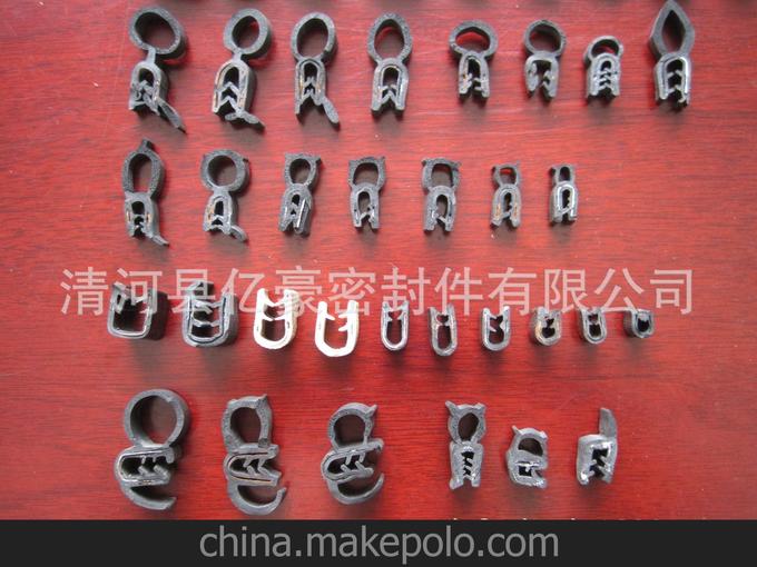 清河泰豐廠家直銷各種鋼帶膠條、二復合、三復合密封膠條圖片