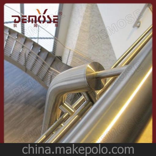 DMS-8025專業(yè)訂制生產(chǎn)大型工程樓梯 商場應(yīng)急通道鋼板樓梯圖片